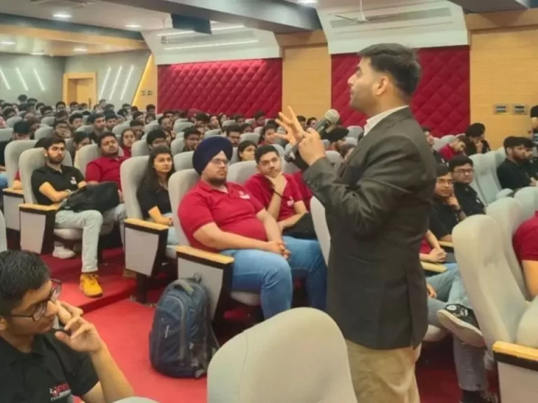 SkillCircle workshop with students in a lecture hall
